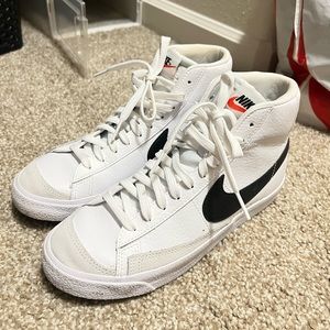 Nike blazer mid 77